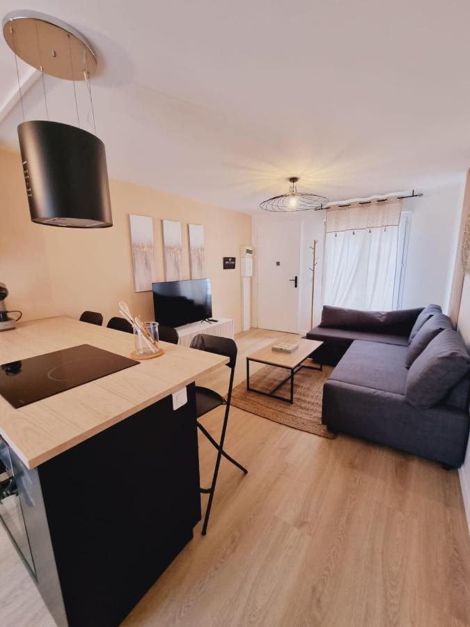 Duplex Neuf Centre Ville Avec Parking Neauphle-le-Chateau Exterior photo